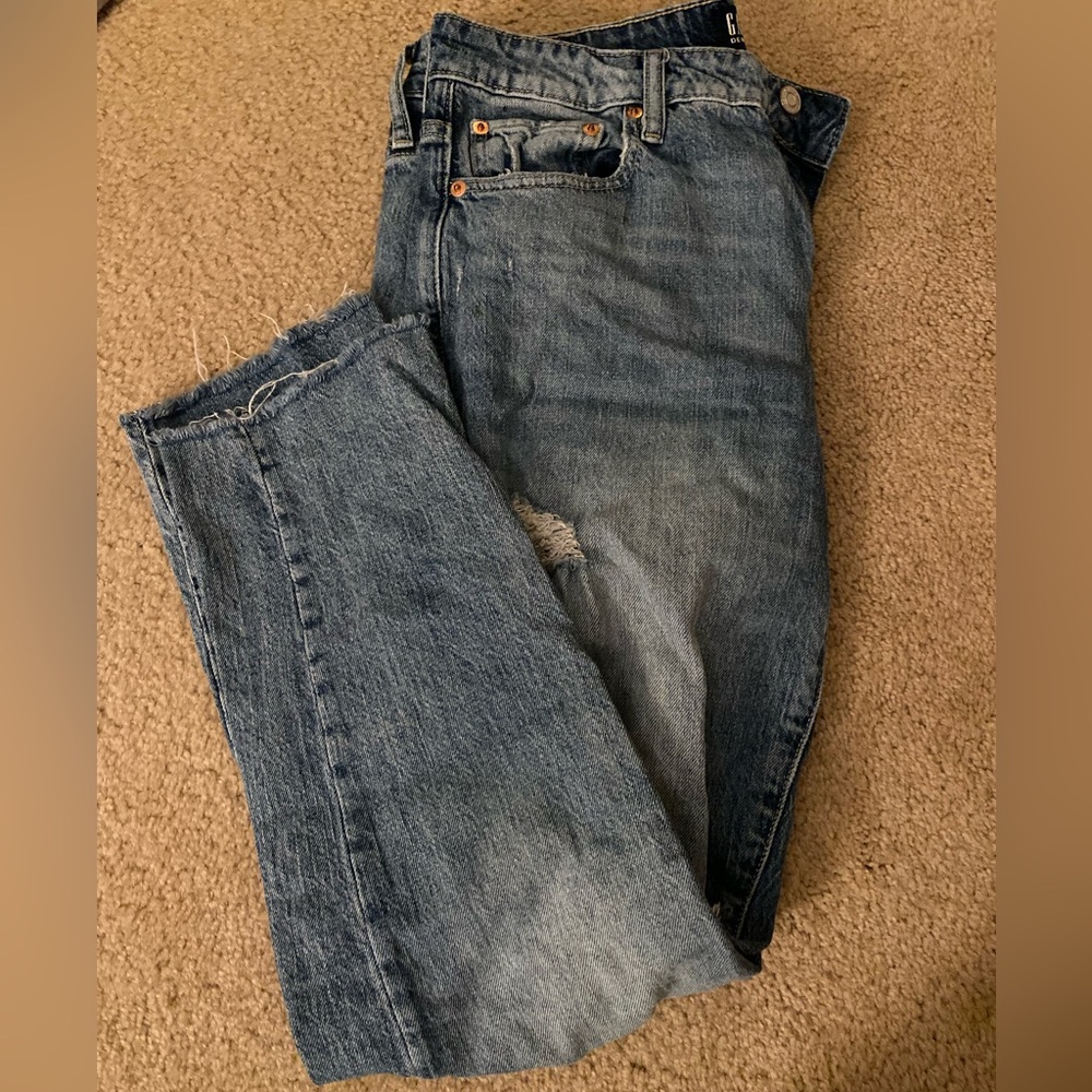 GAP Women's Ripped Universal Slim Boyfriend Medium Wash Jeans